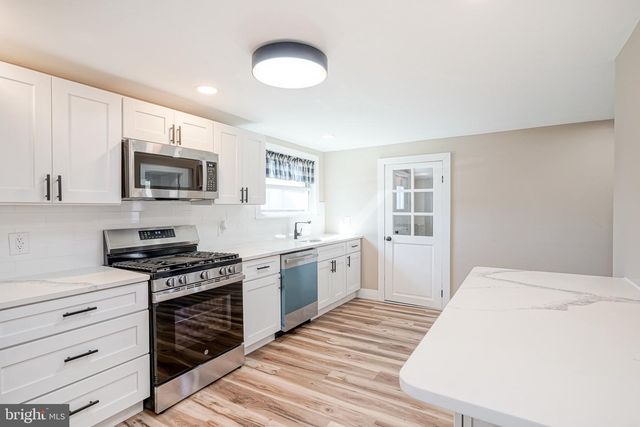 8137 HOLMAN AVE, Pennsauken, NJ 08110