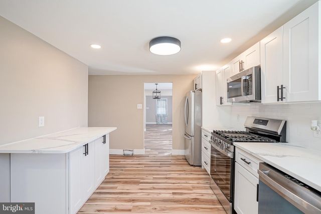8137 HOLMAN AVE, Pennsauken, NJ 08110