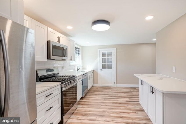 8137 HOLMAN AVE, Pennsauken, NJ 08110