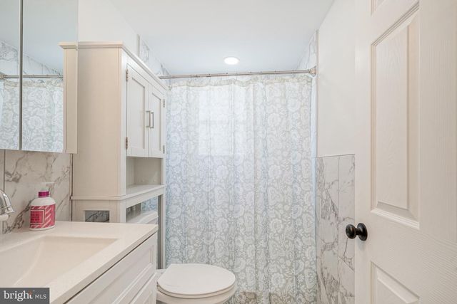 8137 HOLMAN AVE, Pennsauken, NJ 08110