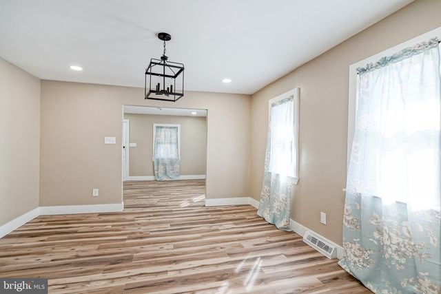 8137 HOLMAN AVE, Pennsauken, NJ 08110