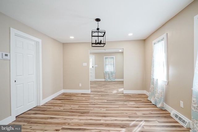 8137 HOLMAN AVE, Pennsauken, NJ 08110