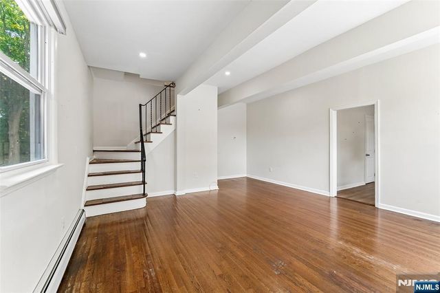 42 Ridgewood Avenue, Paramus, NJ 07652