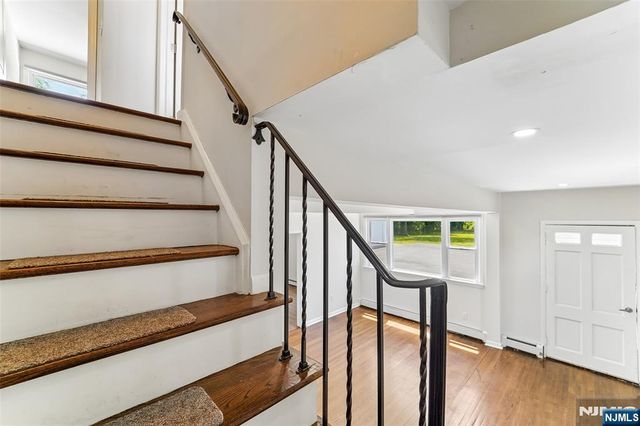 42 Ridgewood Avenue, Paramus, NJ 07652