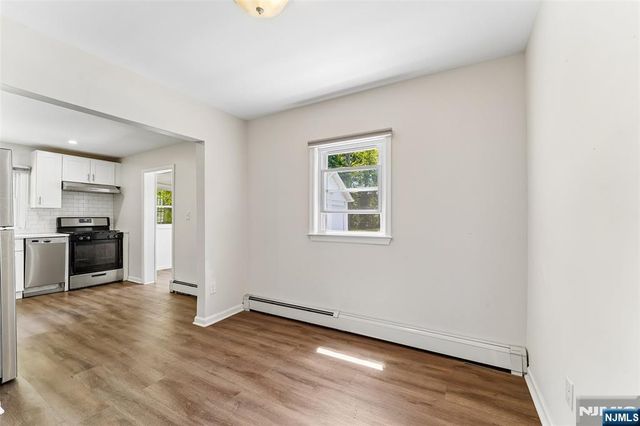 42 Ridgewood Avenue, Paramus, NJ 07652