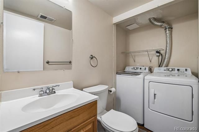 1250 S Monaco Street Parkway 111, Denver, CO 80224