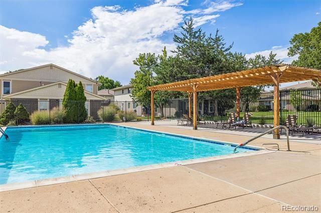 1250 S Monaco Street Parkway 111, Denver, CO 80224