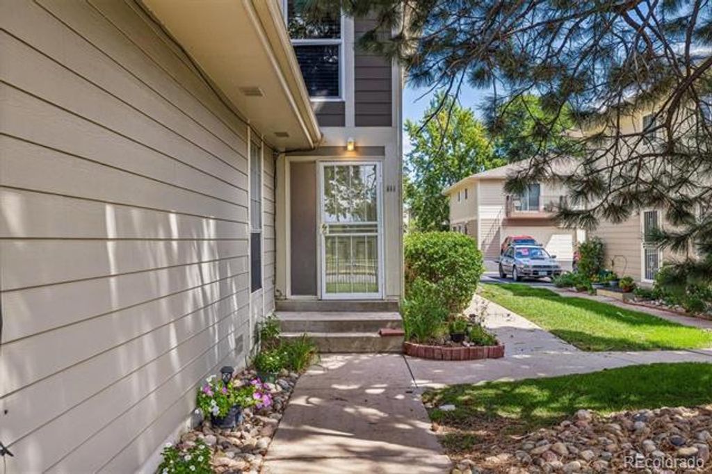 1250 S Monaco Street Parkway 111, Denver, CO 80224