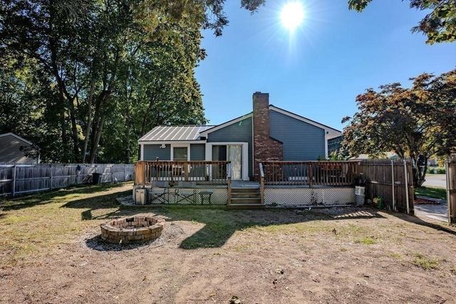 42 Lannon Ave, Dracut, MA 01826