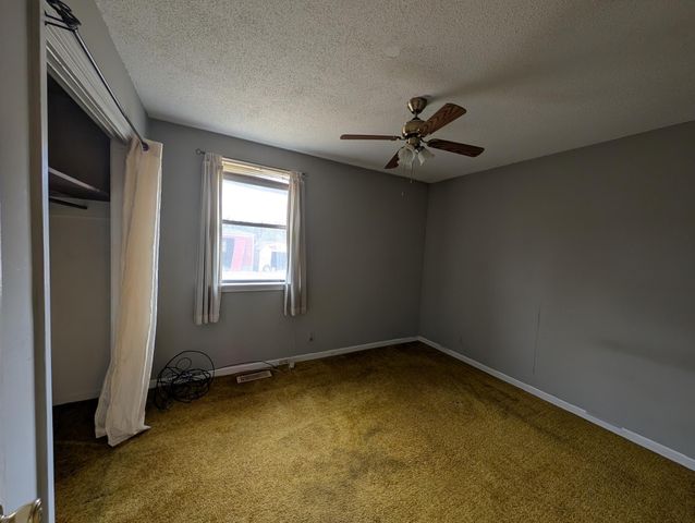 2622 Union Hall Rd, Clarksville, TN 37040