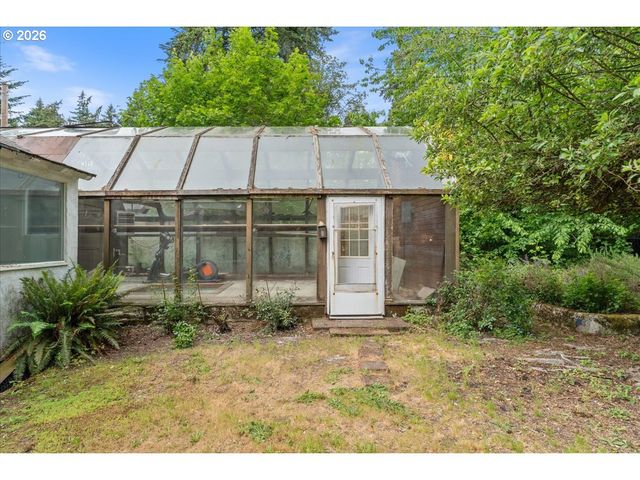5335 Sw MADRONA St, Lake Oswego, OR 97035