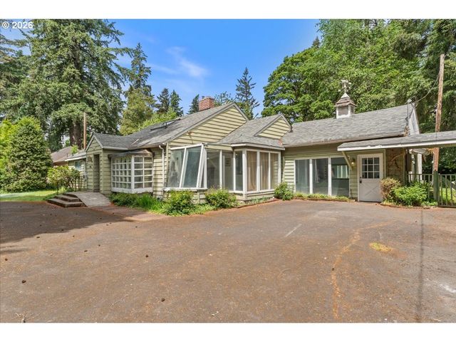 5335 Sw MADRONA St, Lake Oswego, OR 97035