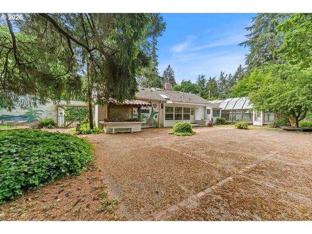 5335 Sw MADRONA St, Lake Oswego, OR 97035