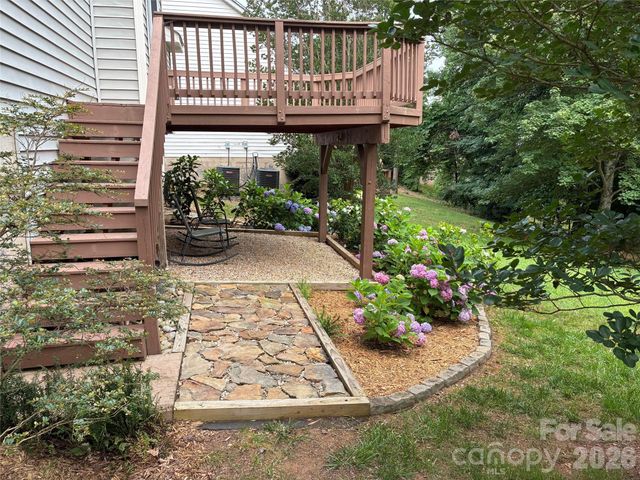 12025 Harmon Lane, Pineville, NC 28134