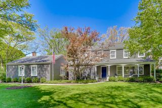 858 Woodbine Lane, Northbrook, IL 60062