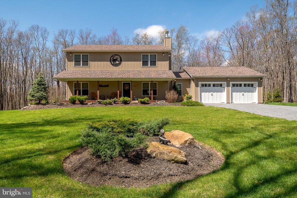 Image 1 of property listing at 170 CHERRYWOOD DR, Oakland, MD 21550