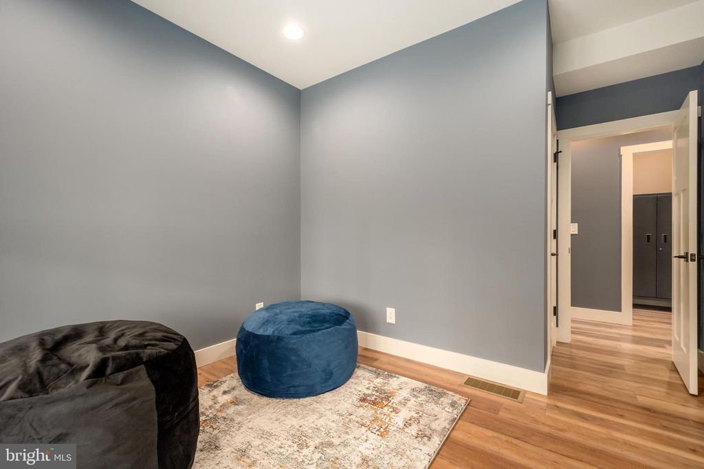 Image 24 of property listing at 170 CHERRYWOOD DR, Oakland, MD 21550