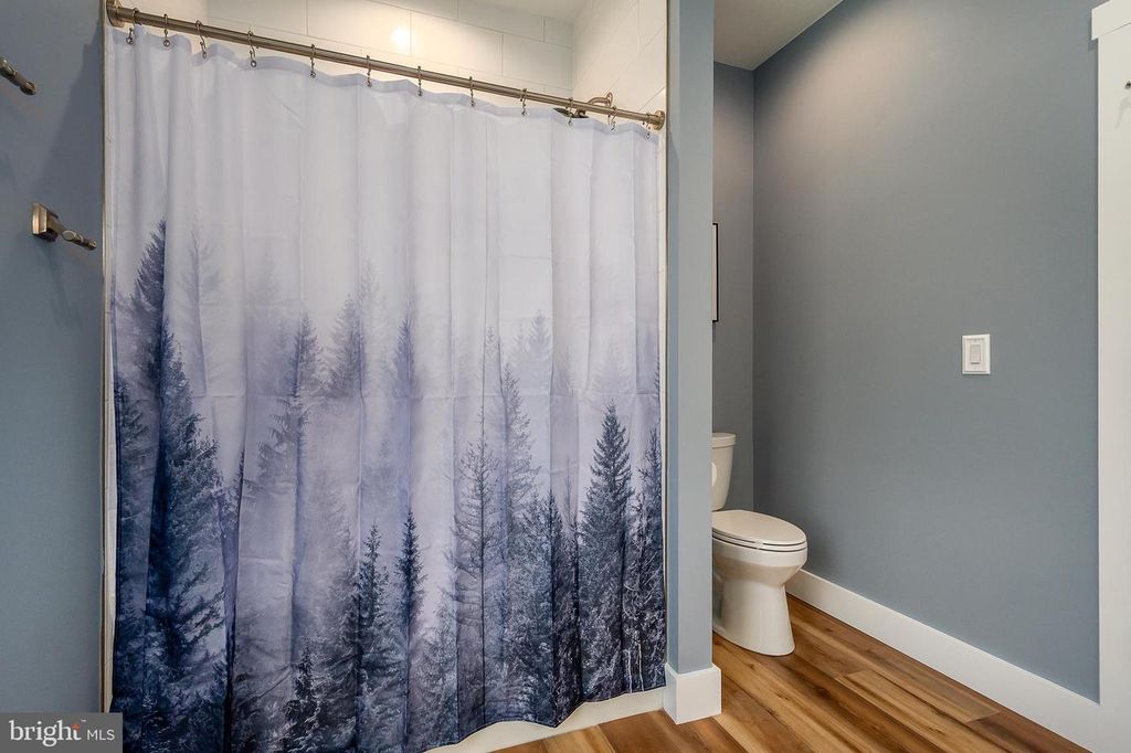 Image 26 of property listing at 170 CHERRYWOOD DR, Oakland, MD 21550