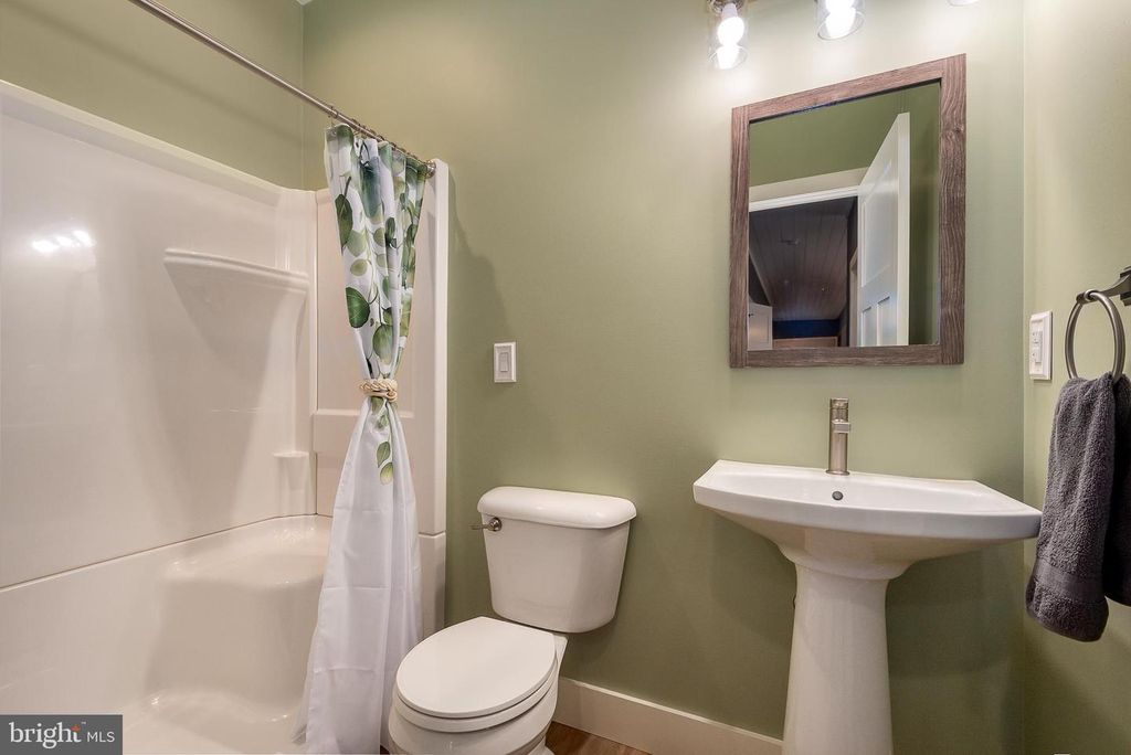 Image 31 of property listing at 170 CHERRYWOOD DR, Oakland, MD 21550