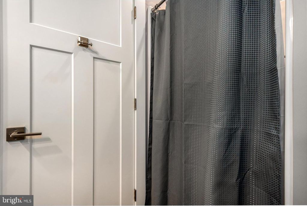 Image 32 of property listing at 170 CHERRYWOOD DR, Oakland, MD 21550