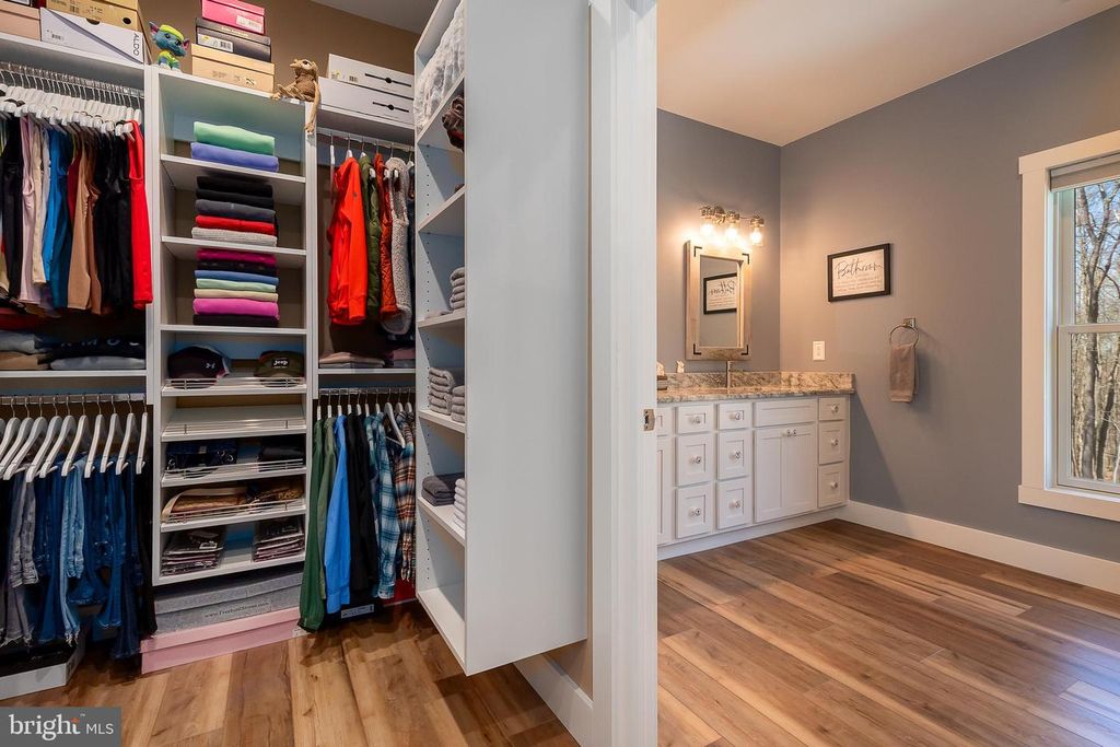 Image 33 of property listing at 170 CHERRYWOOD DR, Oakland, MD 21550