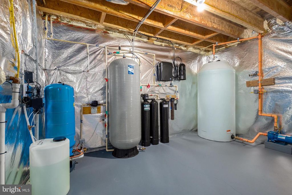 Image 38 of property listing at 170 CHERRYWOOD DR, Oakland, MD 21550