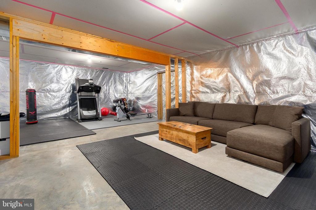 Image 45 of property listing at 170 CHERRYWOOD DR, Oakland, MD 21550