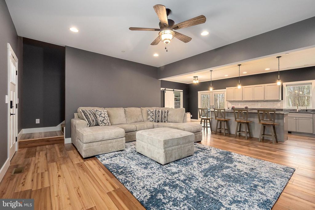 Image 5 of property listing at 170 CHERRYWOOD DR, Oakland, MD 21550