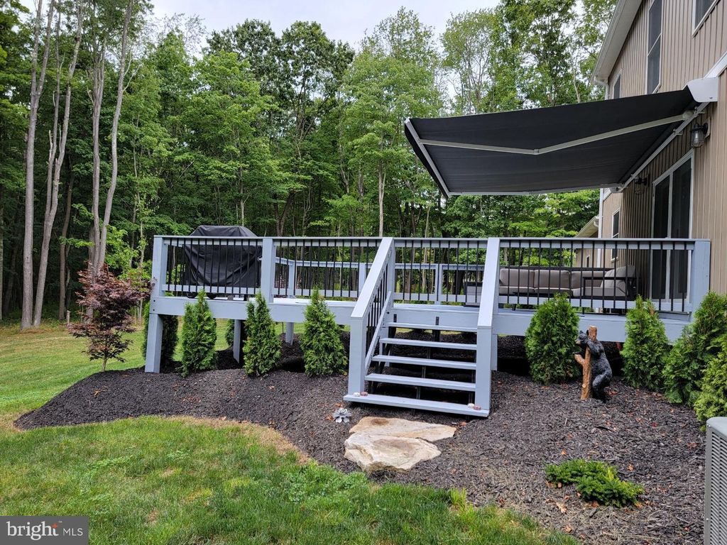 Image 57 of property listing at 170 CHERRYWOOD DR, Oakland, MD 21550