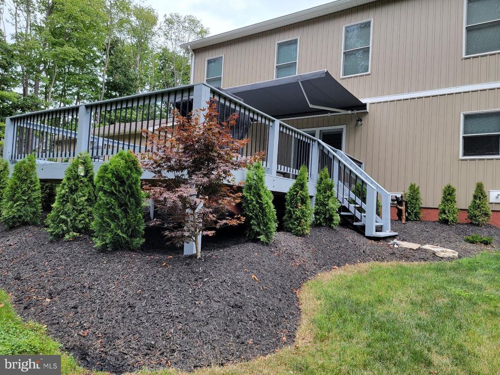 Image 60 of property listing at 170 CHERRYWOOD DR, Oakland, MD 21550