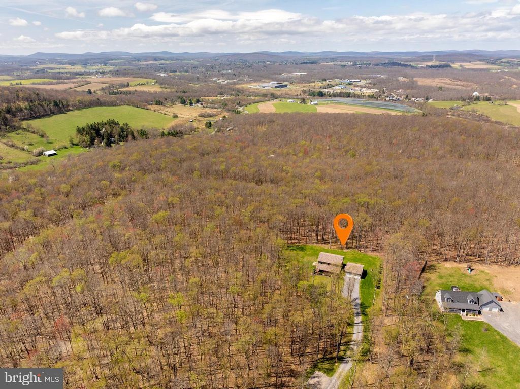 Image 67 of property listing at 170 CHERRYWOOD DR, Oakland, MD 21550