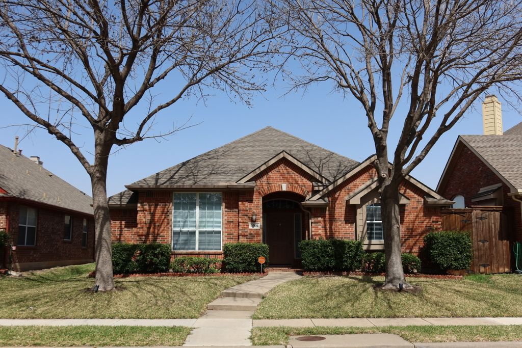 5504 Foxfire Lane, The Colony, TX 75056