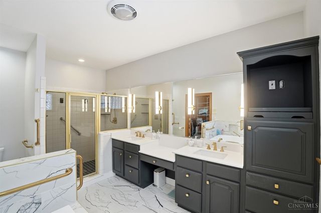 6040 Countrymeadow Lane, Green Twp, OH 45233