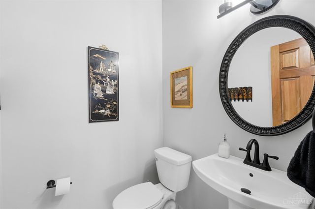 6040 Countrymeadow Lane, Green Twp, OH 45233