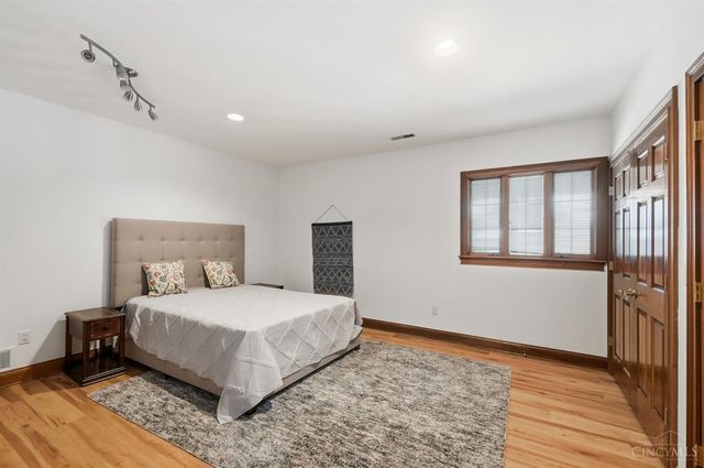 6040 Countrymeadow Lane, Green Twp, OH 45233