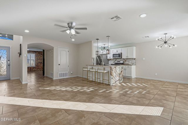 2709 N COPIA Street, El Paso, TX 79930