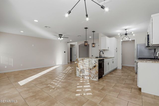 2709 N COPIA Street, El Paso, TX 79930