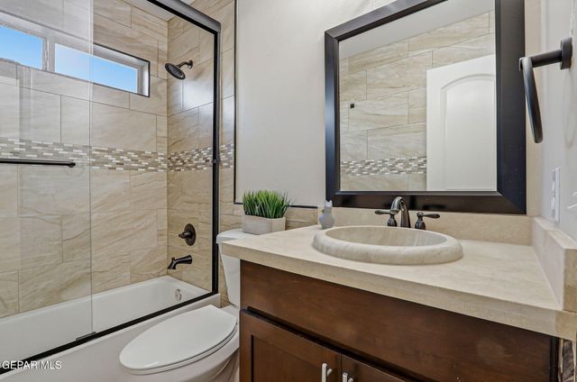 2709 N COPIA Street, El Paso, TX 79930