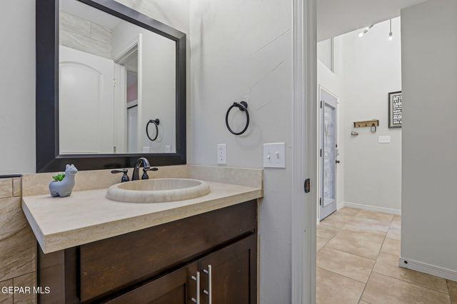 2709 N COPIA Street, El Paso, TX 79930