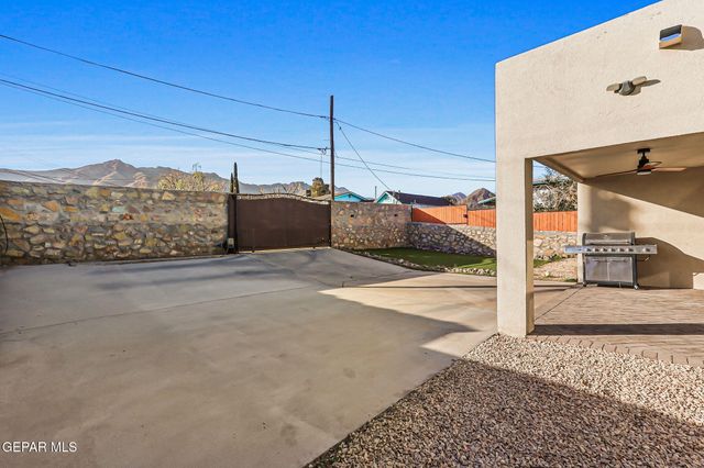 2709 N COPIA Street, El Paso, TX 79930