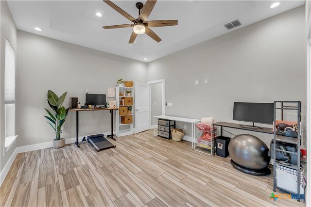 824 Woodland Hills Drive, Marble Falls, TX 78654