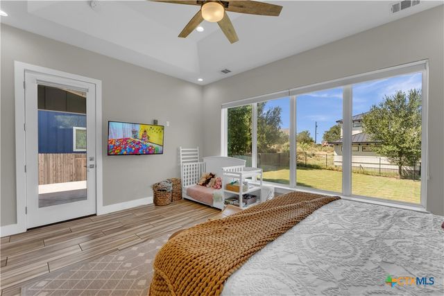 824 Woodland Hills Drive, Marble Falls, TX 78654
