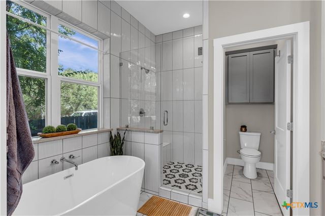 824 Woodland Hills Drive, Marble Falls, TX 78654