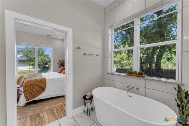 824 Woodland Hills Drive, Marble Falls, TX 78654