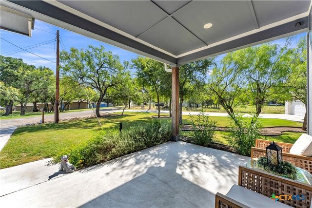 824 Woodland Hills Drive, Marble Falls, TX 78654