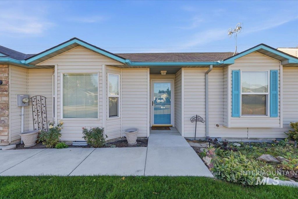 2114 Alder Dr, Caldwell, ID 83605 photo 2