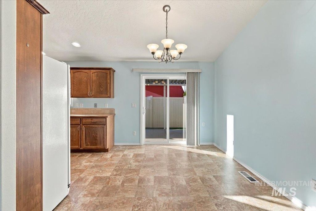 2114 Alder Dr, Caldwell, ID 83605 photo 5