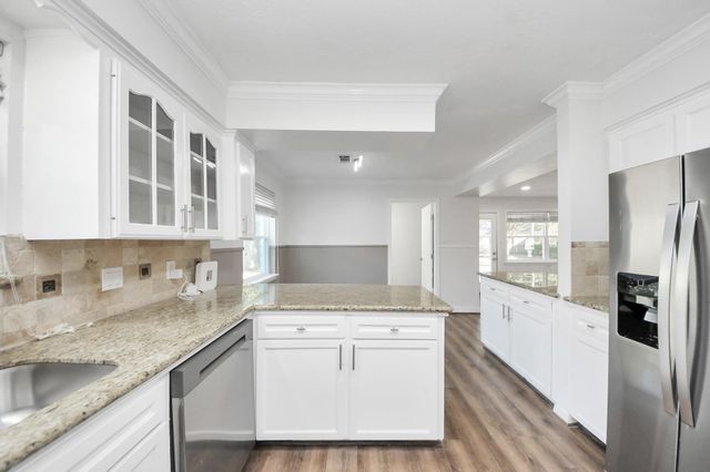 5914 Warm Springs Road, Houston, TX 77035