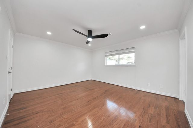 5914 Warm Springs Road, Houston, TX 77035