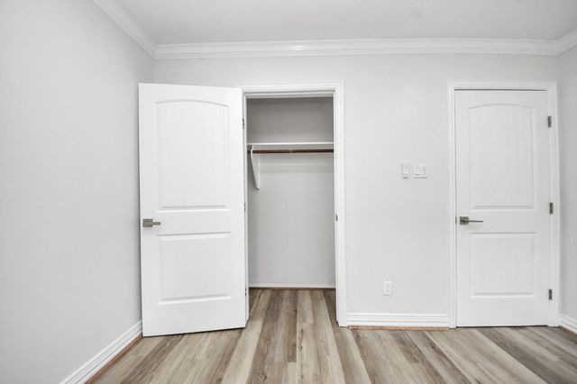 5914 Warm Springs Road, Houston, TX 77035